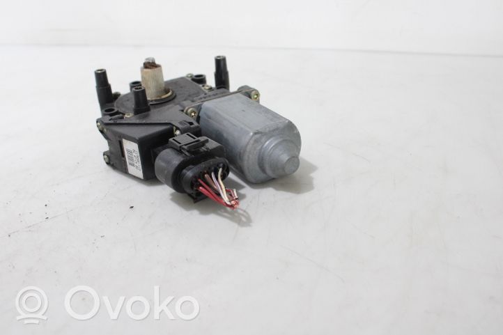 Audi A4 S4 B5 8D Front door window regulator motor 