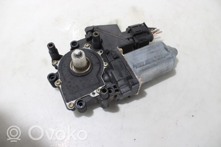 Audi A4 S4 B5 8D Front door window regulator motor 