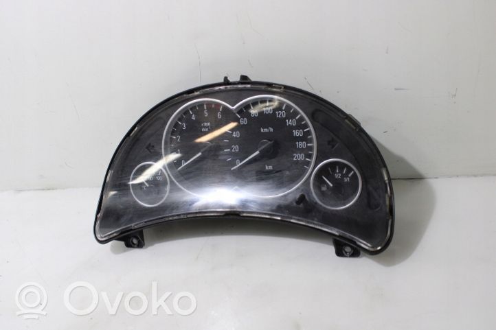 Opel Corsa C Clock 