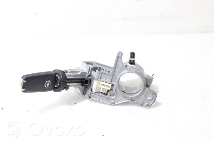 Opel Zafira B Unité de commande, module ECU de moteur 