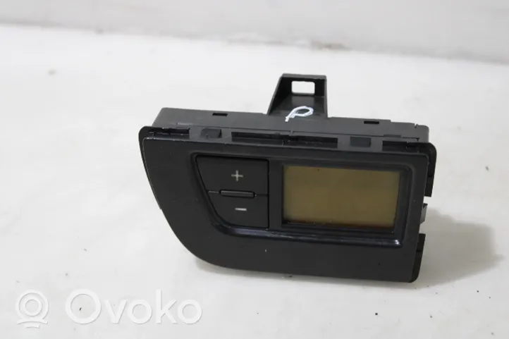 Citroen C4 I Przełącznik / Włącznik nawiewu dmuchawy A83009700