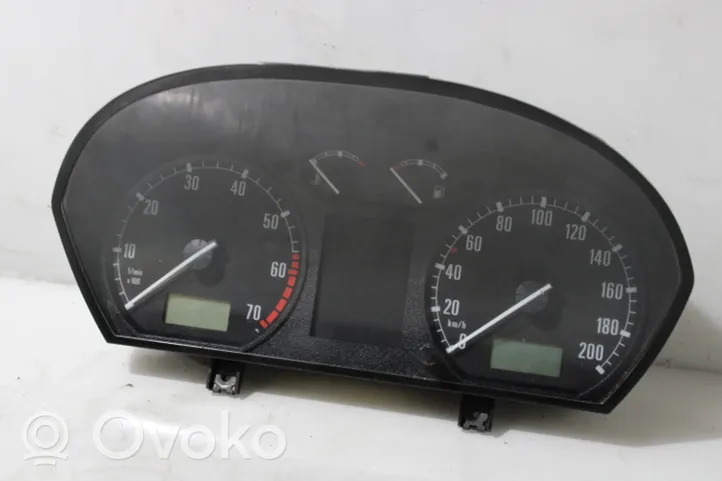 Skoda Fabia Mk1 (6Y) Uhr 