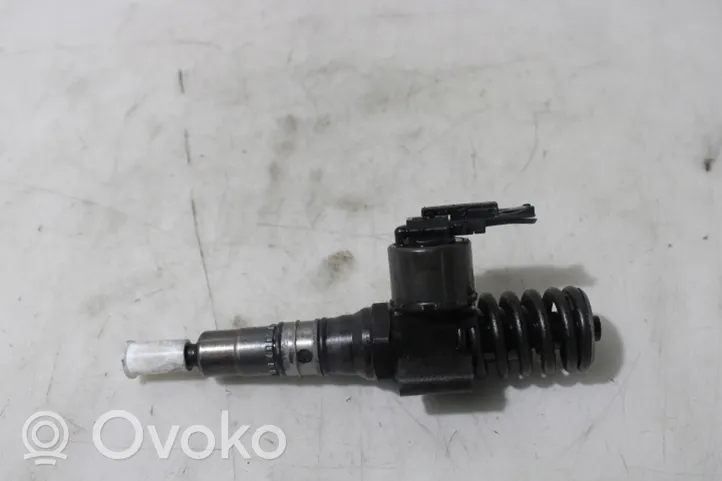 Seat Toledo III (5P) Inyector de combustible 0414720404