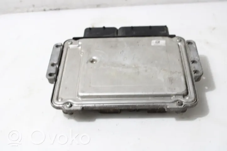 Alfa Romeo GT Unité de commande, module ECU de moteur 0281012966