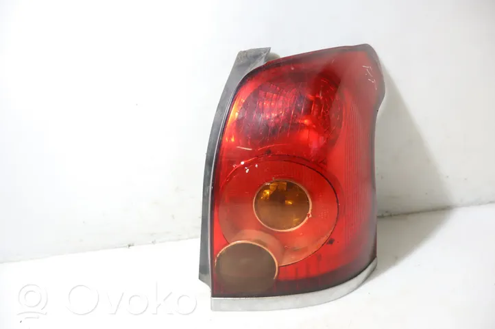 Toyota Avensis Verso Lampa tylna 