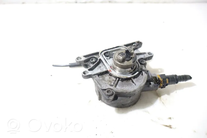 Opel Astra G Vacuum pump 