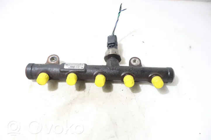 Ford Mondeo MK IV Listwa wtryskowa 