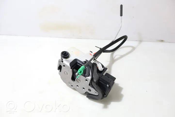 Opel Zafira C Rear door lock 