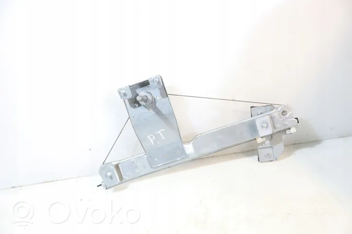 Dacia Duster Rear window lifting mechanism without motor 