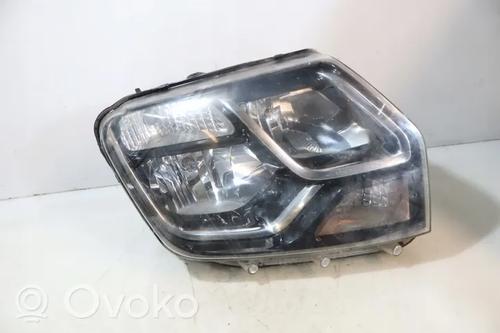 Dacia Duster Headlight/headlamp 