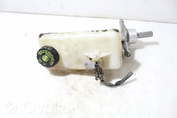 Opel Vivaro Master brake cylinder 