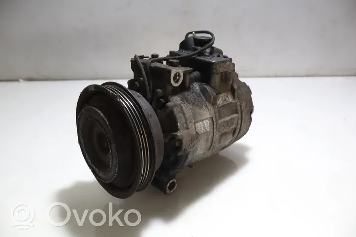 Volkswagen PASSAT B5.5 Compressore aria condizionata (A/C) (pompa) 8D0260808