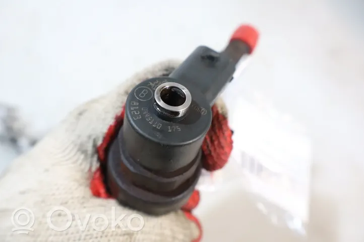 Opel Astra H Fuel injector 0445110175