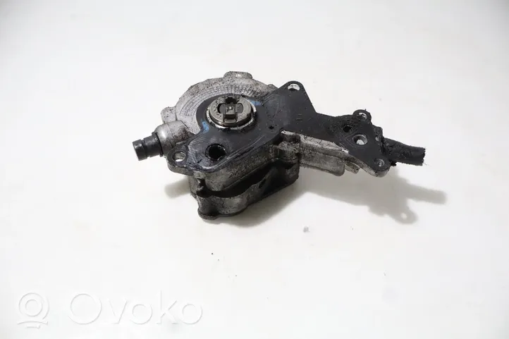 Audi A3 S3 8P Vacuum pump 