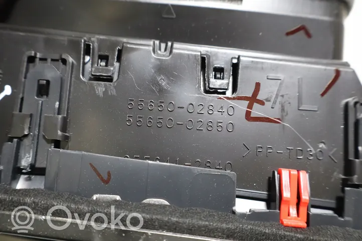Toyota Corolla E210 E21 Moldura protectora de la rejilla de ventilación lateral del panel 
