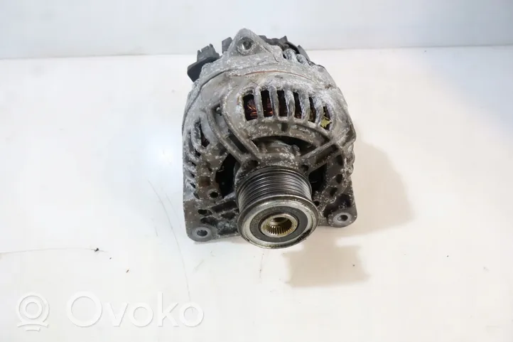 Renault Megane III Alternator 0124425093