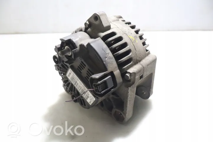 Renault Megane II Generatore/alternatore 2543551A