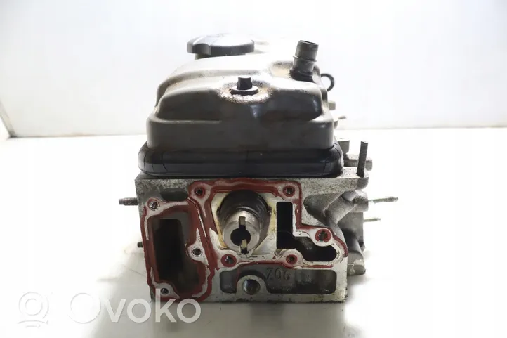 Peugeot 406 Engine head 