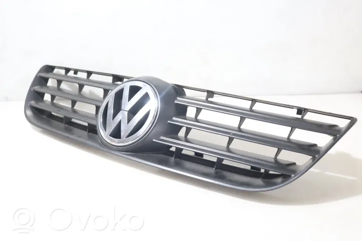 Volkswagen Golf IV Grille de calandre avant 