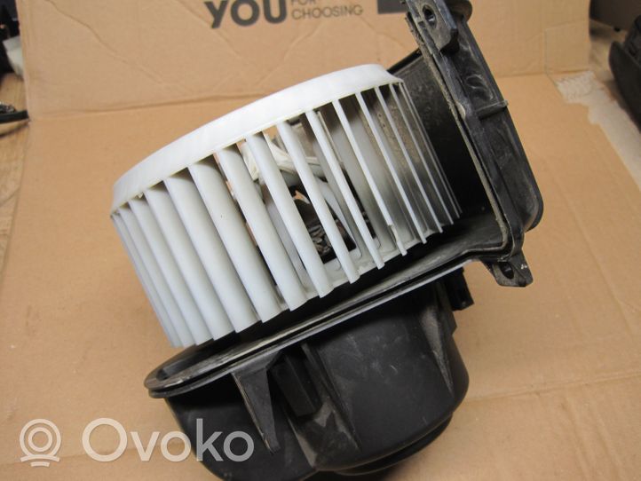 Volkswagen Amarok Soplador/ventilador calefacción 2H1820021A