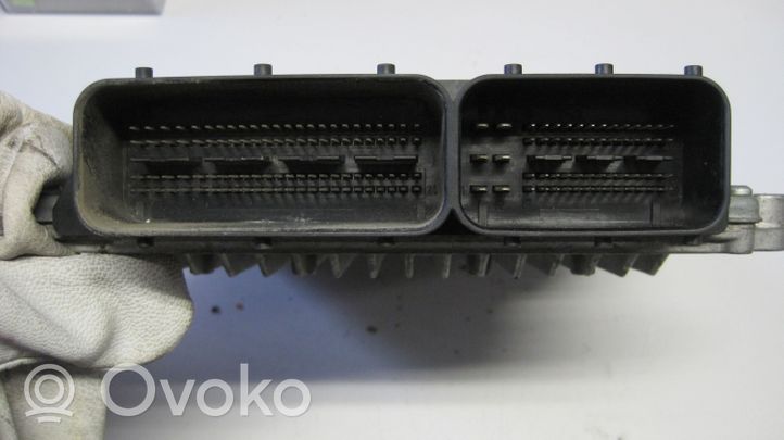 Mercedes-Benz C W204 Unité de commande, module ECU de moteur A6421502334