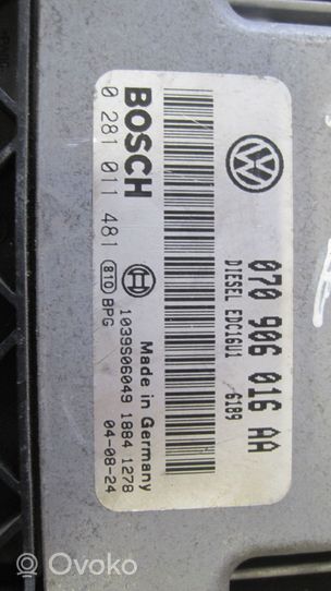 Volkswagen Touareg I Unité de commande, module ECU de moteur 070906016