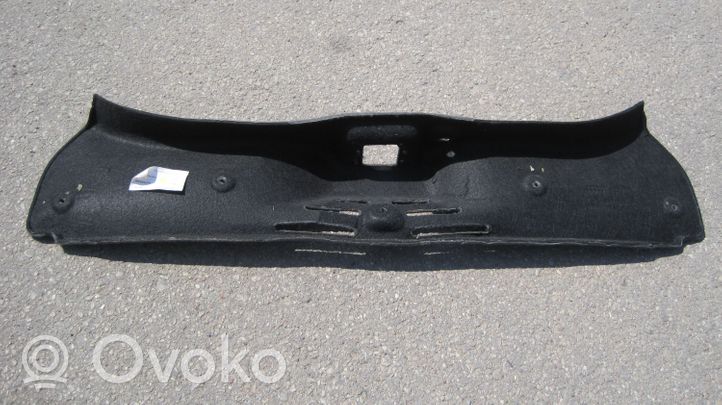 Maserati Quattroporte Osłona rygla zamka klapy tylnej 067955606