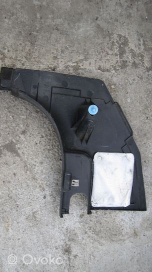 Hyundai i30 Listello di supporto del sottoporta 85825G4000