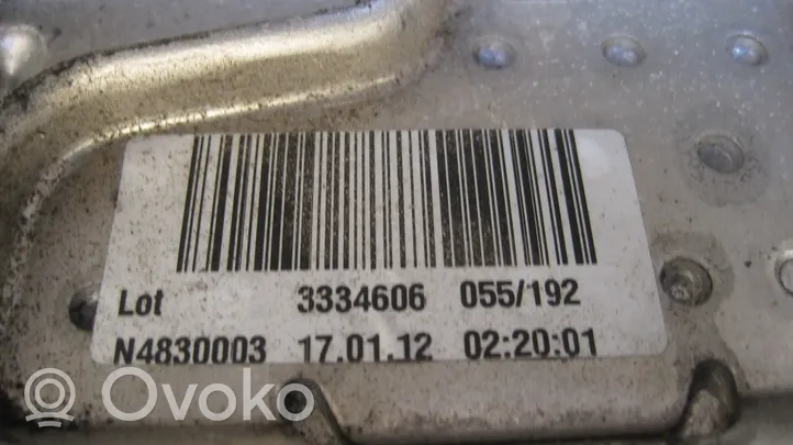 BMW 7 F01 F02 F03 F04 Vaihteistoöljyn jäähdytin (käytetyt) N4830003