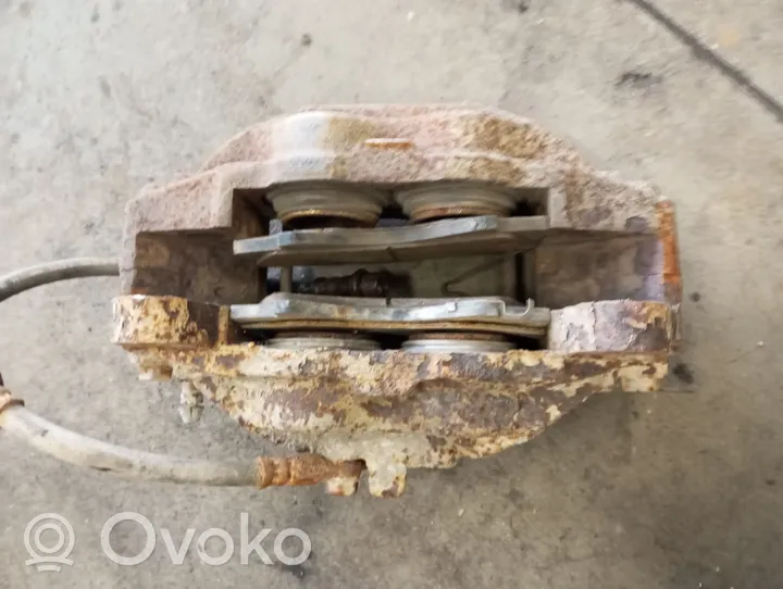 Toyota Land Cruiser (J200) Bremssattel vorne 