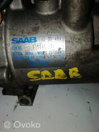 Saab 900 Ilmastointilaitteen kompressorin pumppu (A/C) 4230454