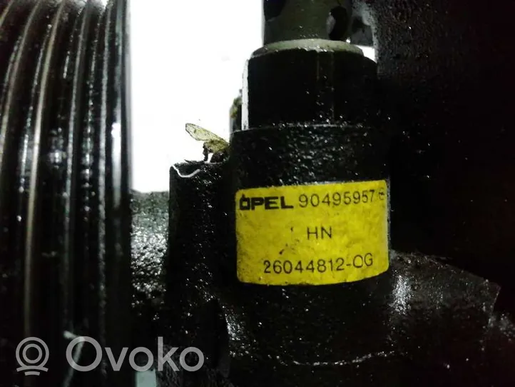 Opel Vectra B Ohjaustehostimen pumppu 90495957