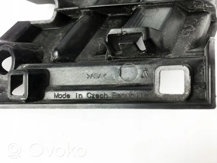 Skoda Octavia Mk3 (5E) Support de montage de pare-chocs avant 5E0807724A