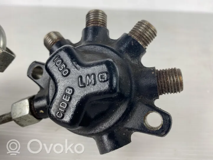 Renault Megane II Regulator ciśnienia paliwa 8200057345