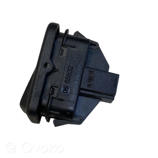 Volvo S40 Interruttore a pulsante della chiusura centralizzata 30669957