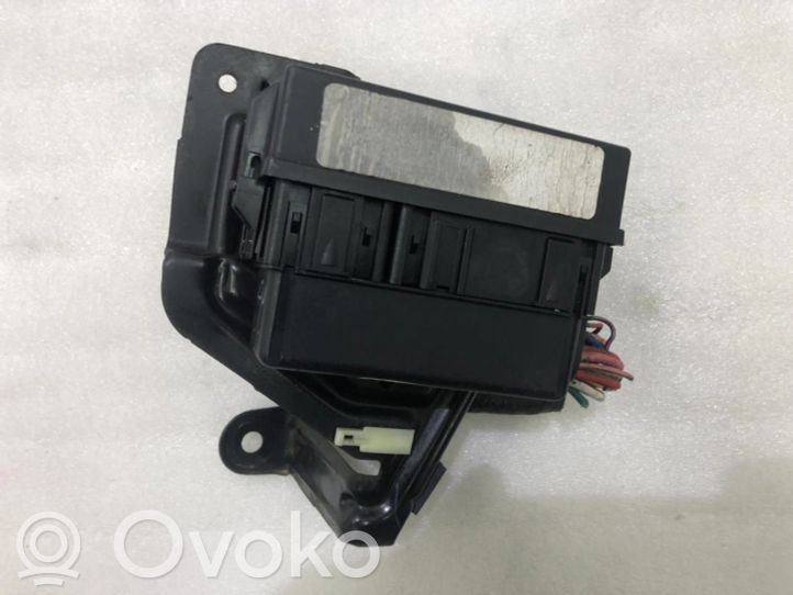 Jeep Compass Relay mounting block, 122.82 € RRR