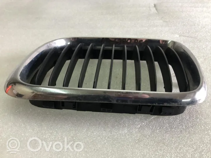 BMW 3 E36 Front bumper lower grill 