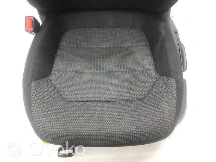 Volkswagen PASSAT B7 Front driver seat 