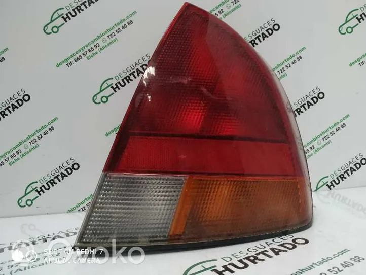 Mitsubishi Carisma Lampa tylna 