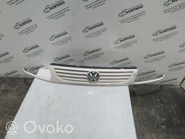 Volkswagen Polo III 6N 6N2 6NF Atrapa chłodnicy / Grill 6N0853618