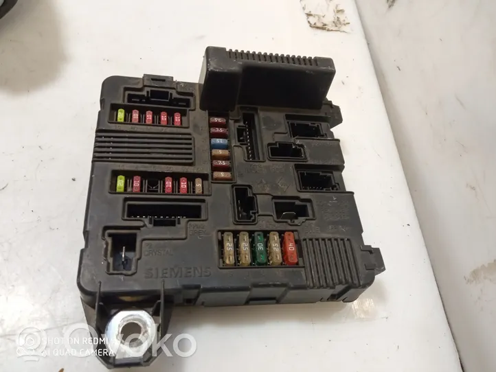 Renault Scenic II -  Grand scenic II Module de fusibles 8200306032C