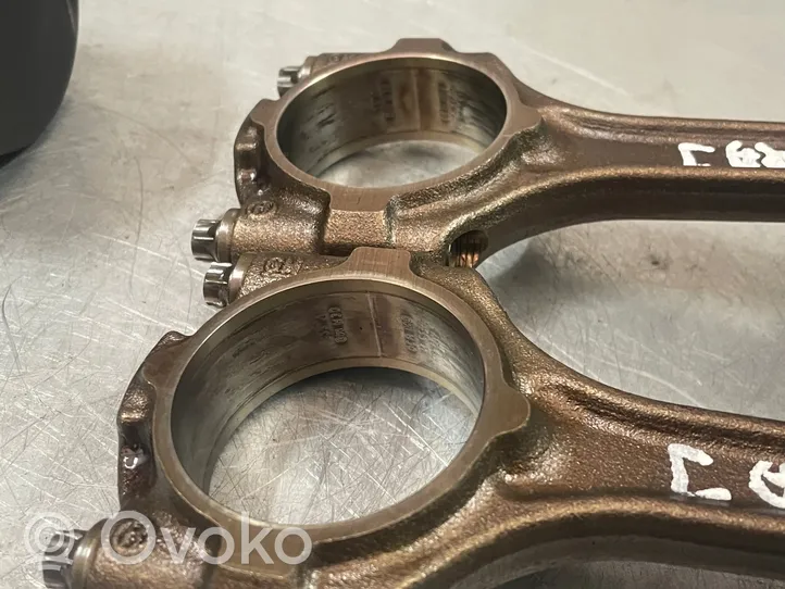 Opel Astra J Piston 