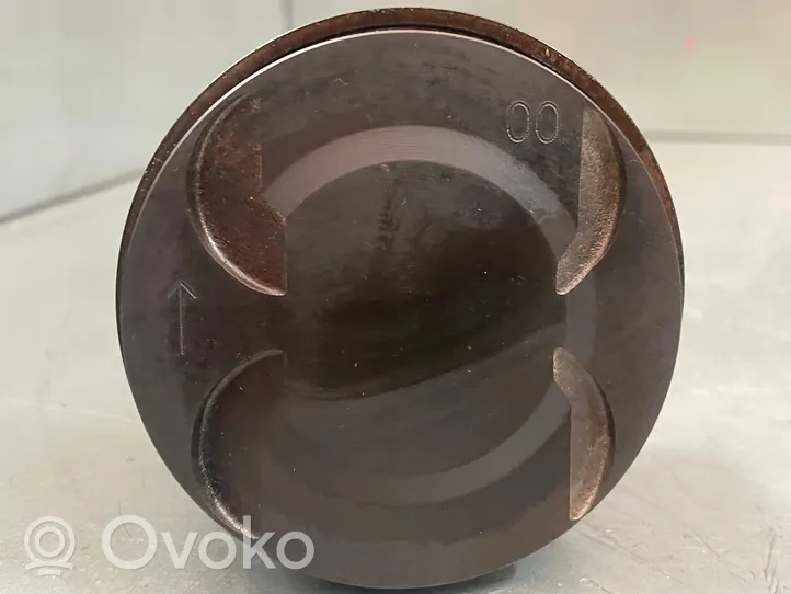 Opel Astra J Piston 