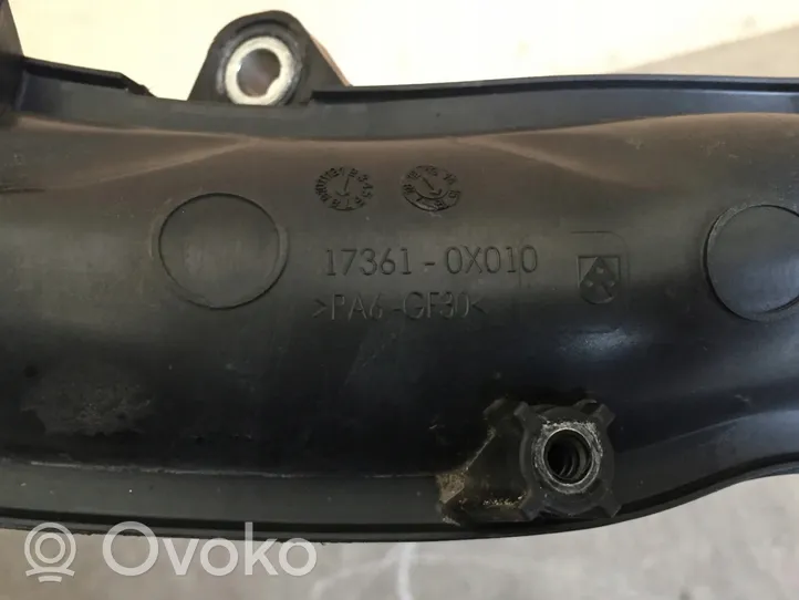 Toyota Avensis T270 Tube d'admission de tuyau de refroidisseur intermédiaire 