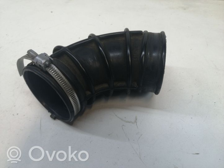 Opel Omega B1 Tube d'admission de tuyau de refroidisseur intermédiaire GM90572132