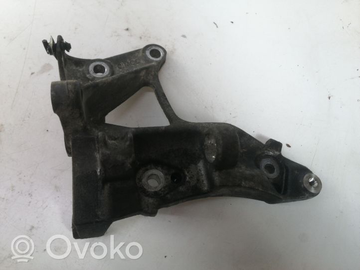 Ford C-MAX I Soporte del alternador 9653249480