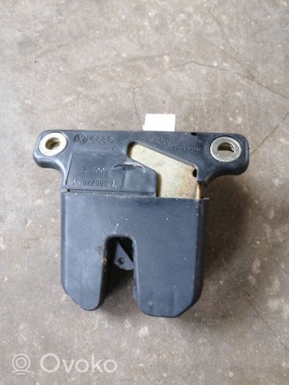 Audi A4 S4 B5 8D Blocco/chiusura/serratura del portellone posteriore/bagagliaio 8D5827505L