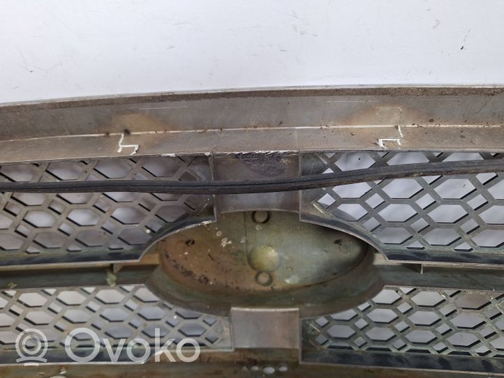 KIA Sorento Maskownica / Grill / Atrapa górna chłodnicy 