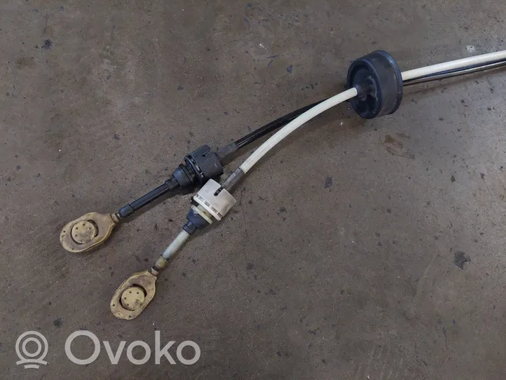 Opel Astra H Gear shift cable linkage 13110708