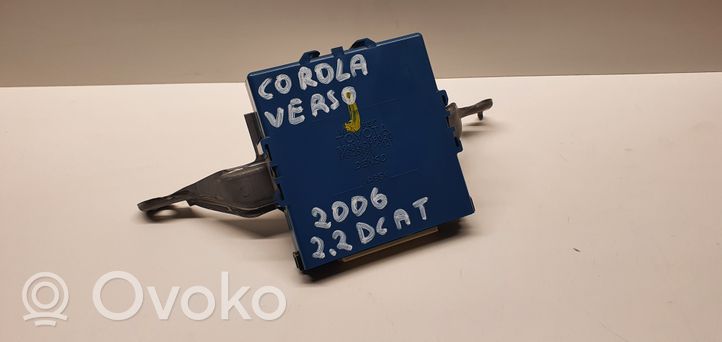 Toyota Corolla Verso AR10 Polton ohjainlaite/moduuli 896180F020
